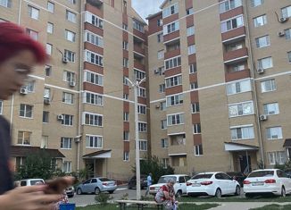 Продажа трехкомнатной квартиры, 75 м2, Элиста, 10-й микрорайон, 15к4, 10-й микрорайон