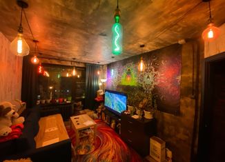 Продажа 2-комнатной квартиры, 43 м2, Санкт-Петербург, улица Ленсовета, 93, метро Звёздная