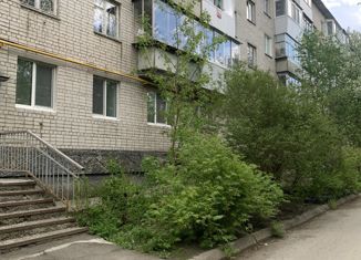 Продам 3-комнатную квартиру, 52 м2, Екатеринбург, Уктусская улица, 58, метро Геологическая