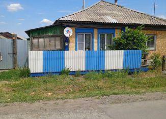 Продам 2-ком. квартиру, 377 м2, село Альменево, улица Кирова, 201