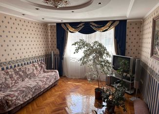Продается 3-комнатная квартира, 72.4 м2, Ставропольский край, посёлок Нежинский, 6