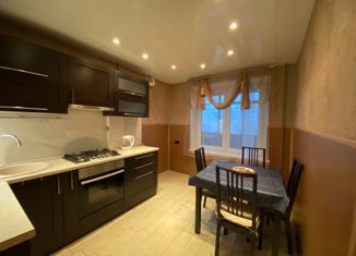 Продается трехкомнатная квартира, 65 м2, Москва, Армавирская улица, 3, Армавирская улица