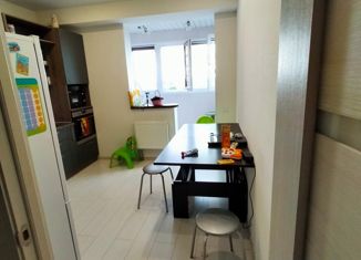 Продаю двухкомнатную квартиру, 62.7 м2, посёлок Металлострой, Центральная улица, 19к3