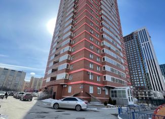 Продам 1-комнатную квартиру, 48 м2, Новосибирск, улица Толстого, 56, метро Октябрьская