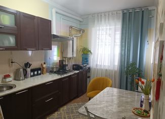 Продам двухкомнатную квартиру, 72 м2, Михайловск, улица Самусенко, 42