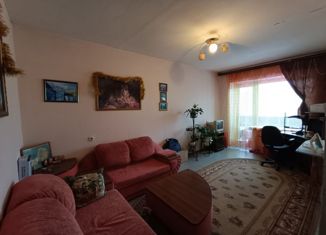 Продам 2-комнатную квартиру, 56 м2, поселок городского типа Бачатский, Комсомольская улица, 61
