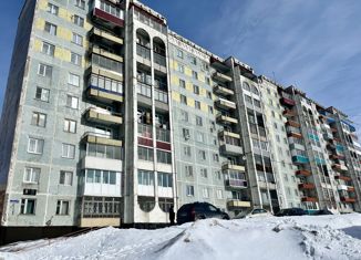 Двухкомнатная квартира на продажу, 50.2 м2, Прокопьевск, 10-й микрорайон, 1