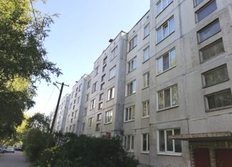 Продается двухкомнатная квартира, 55 м2, поселок Кобралово, Лесная улица, 2Б