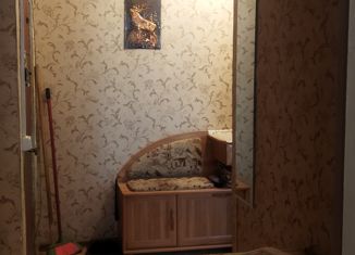 Продаю трехкомнатную квартиру, 52 м2, Волгодонск, улица Черникова, 15