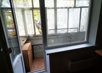 Продается 1-комнатная квартира, 34.5 м2, Тольятти, улица 40 лет Победы, 72