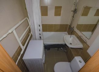 Продаю 1-ком. квартиру, 30.3 м2, Сатка, улица 50 лет ВЛКСМ, 17