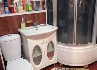 Продается 2-ком. квартира, 48 м2, Радужный, 3-й микрорайон, 9