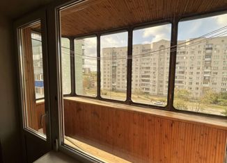 Продается четырехкомнатная квартира, 60.3 м2, Курская область, улица Серёгина, 31