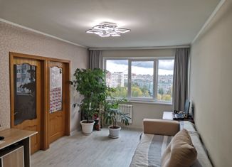 Продаю 3-комнатную квартиру, 53 м2, Санкт-Петербург, улица Симонова, 7к2, улица Симонова