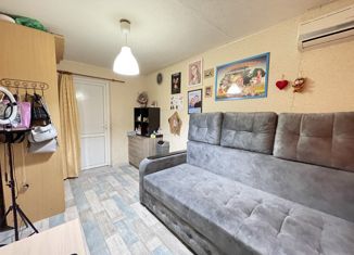 Продам комнату, 10.6 м2, Батайск, улица Гайдара, 7А