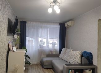 Продам 1-ком. квартиру, 30 м2, Тольятти, улица Карла Маркса, 30, Центральный район