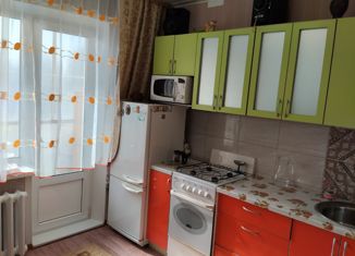 Продается трехкомнатная квартира, 65 м2, дачный посёлок Чернолучинский, Советская улица, 7