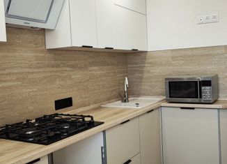 Продам 3-ком. квартиру, 59 м2, поселок Майский, улица 9-й Пятилетки, 20