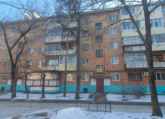 Продам четырехкомнатную квартиру, 60.5 м2, Арсеньев, улица Ломоносова, 6