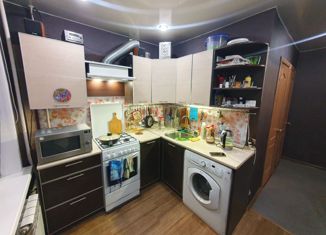 Продажа двухкомнатной квартиры, 50 м2, Ангарск, микрорайон 6А, 15Б