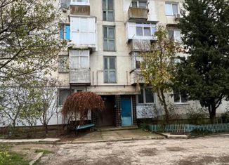 3-комнатная квартира на продажу, 69 м2, поселок городского типа Приморский, улица Десантников, 9