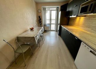 2-ком. квартира на продажу, 56.2 м2, деревня Царёво, улица Петра Гаврилова, 40