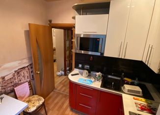 Продаю двухкомнатную квартиру, 43 м2, Екатеринбург, проспект Космонавтов, 71, метро Проспект Космонавтов