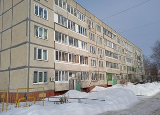 Продаю 2-ком. квартиру, 52.8 м2, Чувашия, улица Урицкого, 4