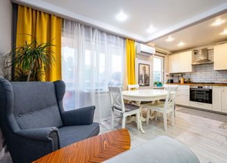 Трехкомнатная квартира на продажу, 60 м2, Краснодар, улица 2-я Пятилетка, 6/1, улица 2-я Пятилетка