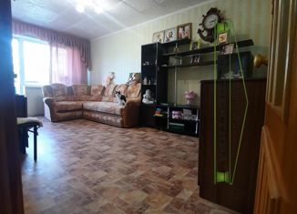 Трехкомнатная квартира на продажу, 62 м2, Артём, Черноморская улица, 10