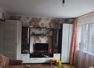 Продаю 2-ком. квартиру, 46 м2, поселок Кострово, Советская улица, 3