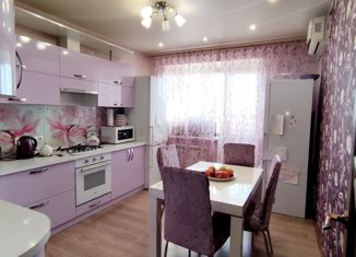 Продается 2-комнатная квартира, 70.6 м2, Волгоград, улица Базарова, 4, ЖК Олежкина Слобода
