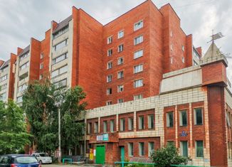 Продаю 4-комнатную квартиру, 81.8 м2, Омская область, Харьковская улица, 25к2