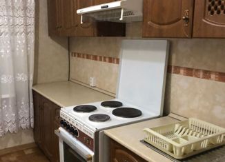 2-ком. квартира в аренду, 50 м2, Нальчик, улица 2-й Таманской Дивизии, 63, район Дубки