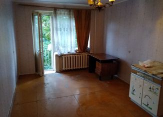Сдам 1-комнатную квартиру, 30 м2, Алексин, улица Строителей, 4