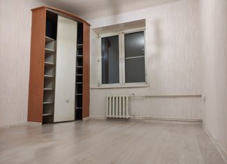 Продаю комнату, 87.3 м2, Челябинск, Российская улица, 30, Калининский район