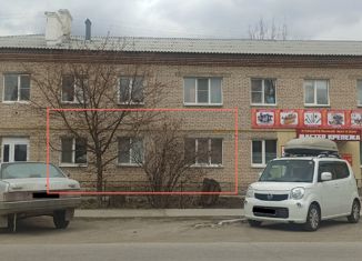 Продается двухкомнатная квартира, 42.8 м2, посёлок Увельский, Советская улица, 30