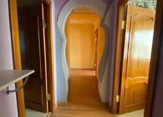 4-ком. квартира в аренду, 90 м2, Усть-Илимск, улица Карла Маркса, 19