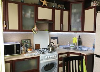 Продаю 3-комнатную квартиру, 60 м2, поселок городского типа Афипский, улица 50 лет Октября, 30