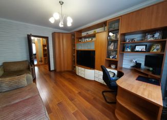 Продам 3-ком. квартиру, 76 м2, Москва, Скобелевская улица, 1к7, Скобелевская улица