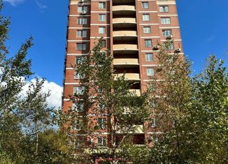 Продаю 3-ком. квартиру, 84.7 м2, Уссурийск, Комсомольская улица, 28