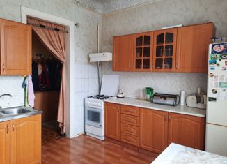 Продам трехкомнатную квартиру, 55.1 м2, Будённовск, улица Кирова, 219