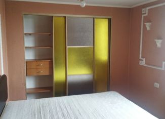 Продаю 3-ком. квартиру, 69 м2, Владивосток, Ленинский район, Светланская улица, 155