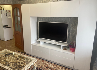 Продается 2-комнатная квартира, 44 м2, Радужный, 1-й микрорайон, 9