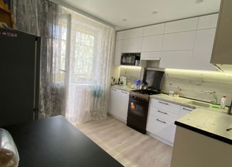 Продажа 2-комнатной квартиры, 53 м2, село Вятское, улица Новикова, 54