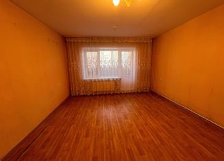 Продаю двухкомнатную квартиру, 41.2 м2, Альметьевск, улица Тюленина, 27