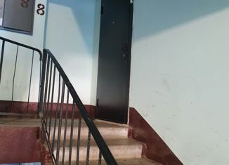 Продам 2-ком. квартиру, 53.3 м2, Коммунар, Павловская улица, 3