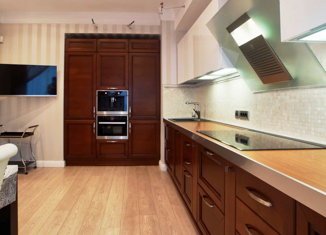 Сдаю в аренду четырехкомнатную квартиру, 160 м2, Санкт-Петербург, Вязовая улица, 13к2, Вязовая улица