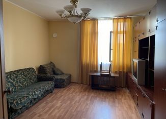 Сдаю 1-ком. квартиру, 48 м2, Екатеринбург, улица Орденоносцев, 8