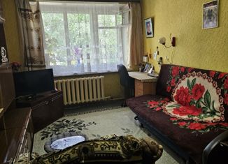 Продам 2-комнатную квартиру, 45 м2, Екатеринбург, улица Старых Большевиков, 36, метро Машиностроителей